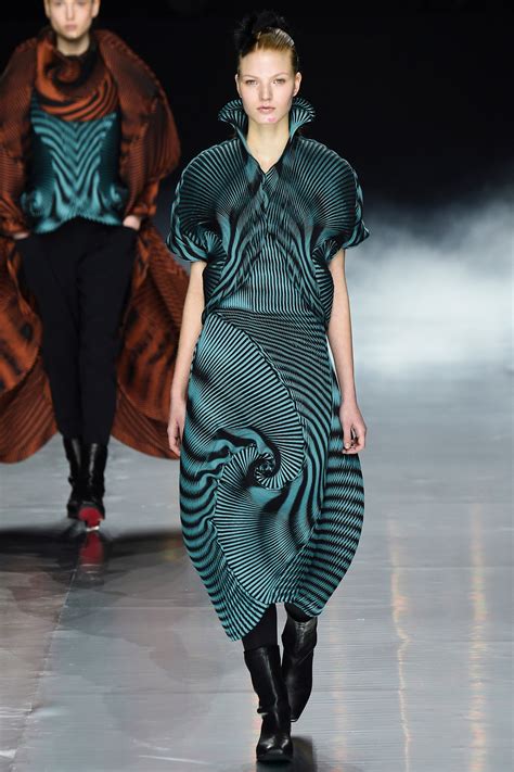 issey miyake style